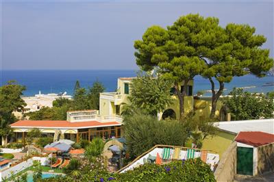 Hibiscus se snídaní - výhled na moře- Hibiscus- moře- termální ostrov Ischia- Itálie