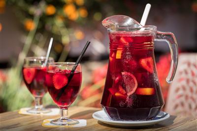 htop Planamar (plná penze & voda a víno) - Sangria-HTOP Planamar-Costa del Maresme- Španělsko