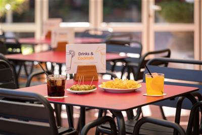 htop Planamar (plná penze & voda a víno) - Bar-HTOP Planamar-Costa del Maresme- Španělsko