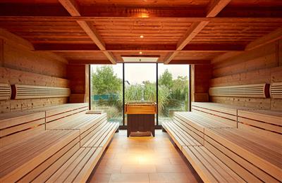 THERME LAA zázračné lázně na dosah