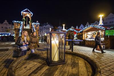 PLZEŇ kouzlo českého adventu a bublinek - Vánoční atmosféra v centru Plzně
(zdroj: https://www.visitplzen.eu/)