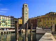 Riva del Garda s městskou věží Torre Apponale - Lago di Garda - Itálie - poznávací zájezd