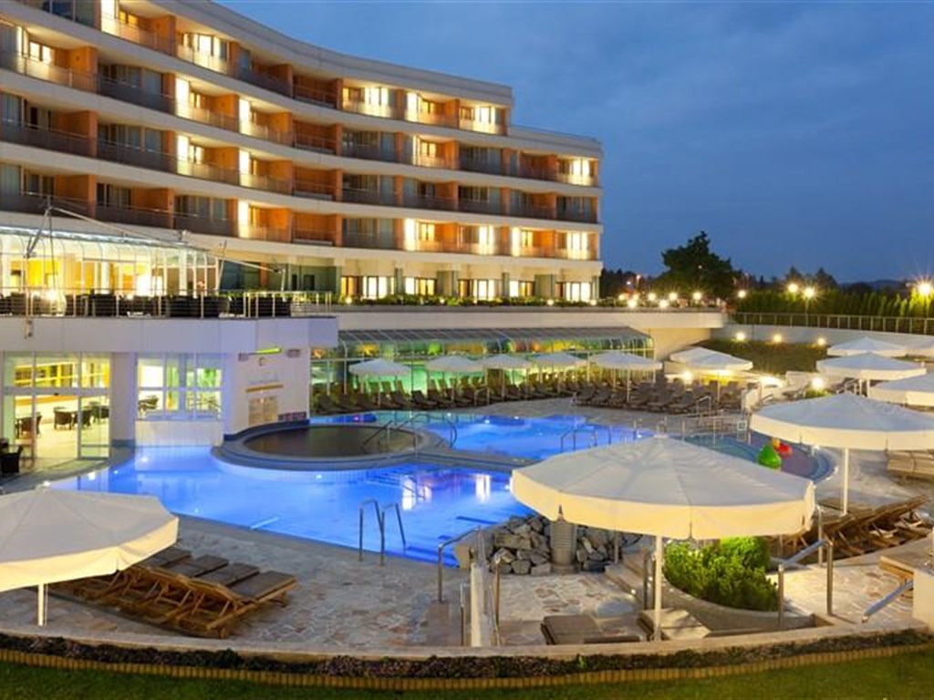 MORAVSKE TOPLICE & LIVADA PRESTIGE podzimní relax v Terme 3000 - Hotel Livada Prestige a jeho wellness centrum s termálními bazény - lázně Moravske Toplice - Slovinsko - RELAX
