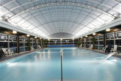 VYŠNÉ RUŽBACHY & GRAND HOTEL STRAND relax pod Tatrami - Velký termální bazén Izabela s teplotou vody 34°C a vodními atrakcemi - lázně Vyšné Ružbachy - Slovensko - Relax pobyt