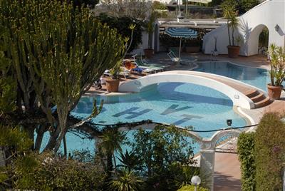 Hotel Terme Villa Teresa - hotelový bazén-Villa Teresa- moře- termální ostrov Ischia-Itálie