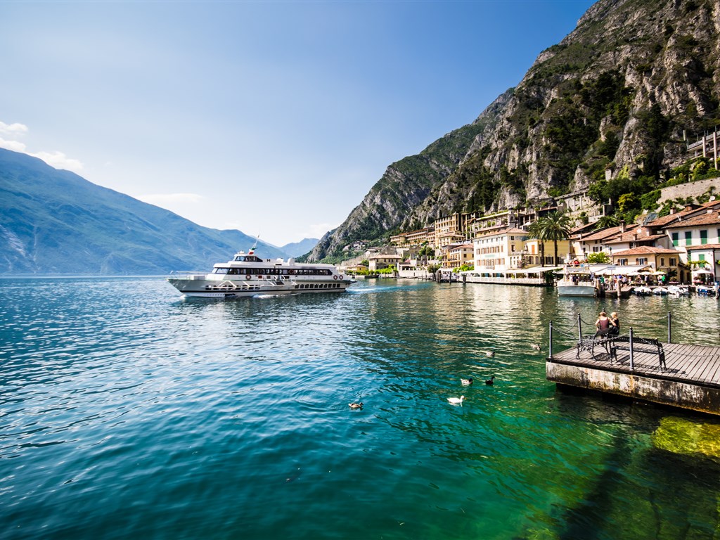LAGO DI GARDA s hotelem u jezera - plavba lodí na jezeře - Lago di Garda - Itálie - poznávací zájezd