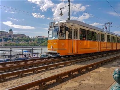 BUDAPEŠŤ & ENSANA MARKÉTIN OSTROV zážitkově na termálních pramenech - budapešťská tramvaj - Budapešť - Maďarsko - poznávací zájezd