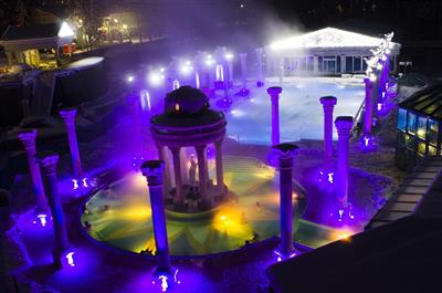 RAJECKÉ TEPLICE & APHRODITE relax jako v ráji a 3 degustační zážitky - Venkovní bazény s nočním nasvícením - Spa Aphrodite - Rájecké Teplice - Slovensko - RELAX pobyt