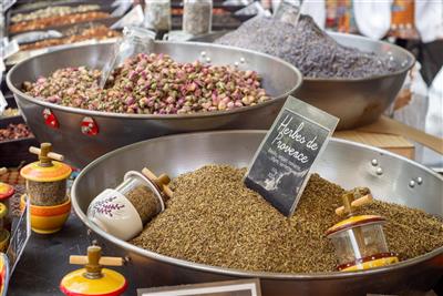 PROVENCE a levandulové korzo - provensálský trh - Provence - Francie - poznávací zájezd