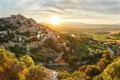 PROVENCE a levandulové korzo - ikonické městečko Gordes - Provence - Francie - poznávací zájezd