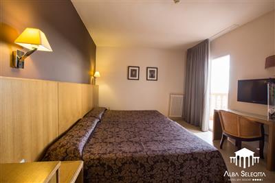 Alba Seleqtta Spa Resort & voda a víno - útulné pokoje-Alba Seleqtta- Costa Brava- Španělsko