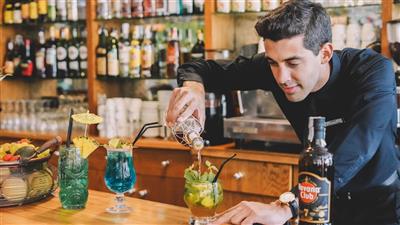 Alba Seleqtta Spa Resort & voda a víno - chutné koktejly-Alba Seleqtta- Costa Brava- Španělsko