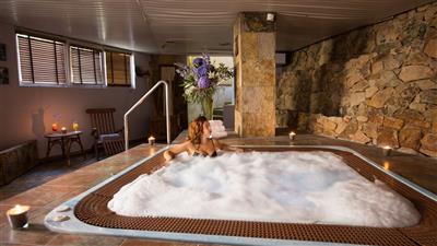 Alba Seleqtta Spa Resort & voda a víno - hotelové wellness-Alba Seleqtta- Costa Brava- Španělsko