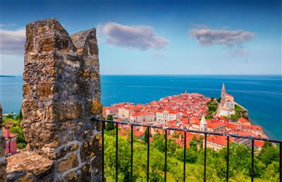 SLOVINSKO & HISTRION Mořská Laguna - výhled na Piran z městského opevnění - Bernardin resort - Portorož - Slovinsko - relax pobyt