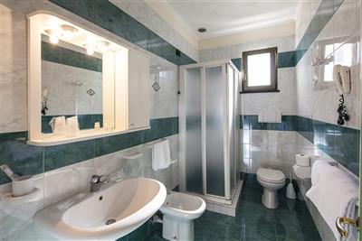 Villa Titina - depandance Sorriso Therme Resort -koupelna - Forio - Ischia