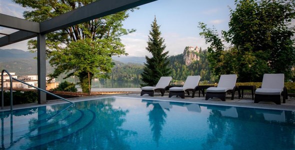 BLED & SAVICA jezerní romance v Julských Alpách