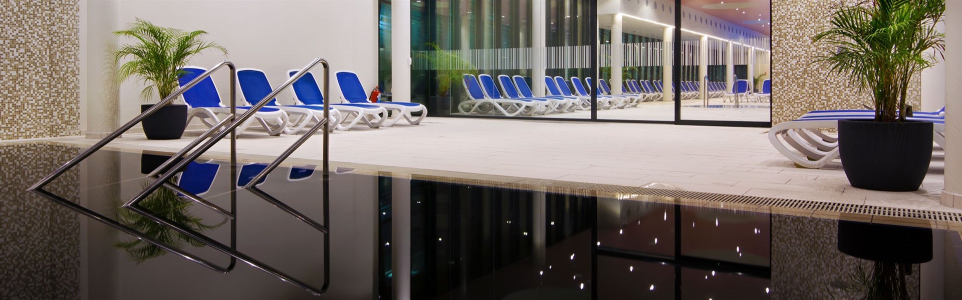VIVAT TERME relax v bílé a černé vodě