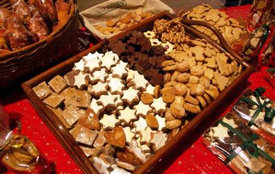 ALSASKO a hlavní město Vánoc Štrasburk - tradiční vánoční alsaské bredele - Alsasko - Francie - Evropa - poznávací zájezd