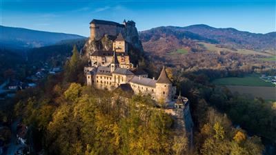 KÚPELE LÚČKY & TERME HOTEL CHOČ relax v srdci Liptova - Oravský hrad - Orava - Slovensko - Evropa - relax pobyty
zdroj: https://www.oravskemuzeum.sk/expozicie/oravsky-hrad/fotogaleria/
