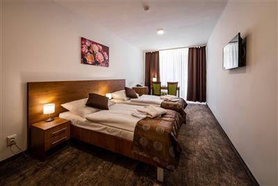 BARDĚJOVSKÉ KÚPELE & TERME HOTEL OZÓN relax plný energie - BARDĚJOVSKÉ KÚPELE & HOTEL OZÓN - Hotel Ozón, pokoj superior - Bardějovské Kúpele - Slovensko - Relax pobyt