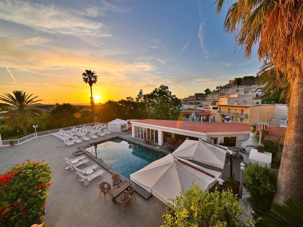 Terme Colella - Terme Colella- venkovní bazén s terasou - Forio- Ischia - Za mořem