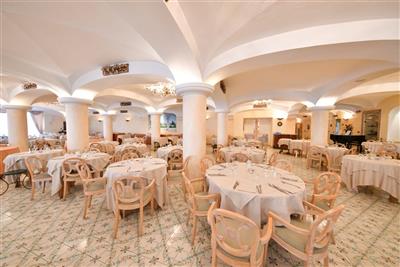 Grand Hotel Terme di Augusto - Hotelová restaurace - Terme di Augusto - Itálie - Ischia - Lacco Ameno - pobytové zájezdy