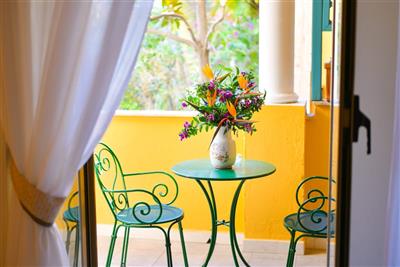 Grand Hotel Terme di Augusto - Balkón s posezením - Terme di Augusto - Itálie - Ischia - Lacco Ameno - pobytové zájezdy