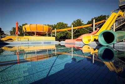 BÜKFÜRDŐ & HUNGUEST BÜK - WEST WING relax v nejléčivější vodě Maďarska - Dětská část plná skluzavek - lázně Bükfürdö - Maďarsko