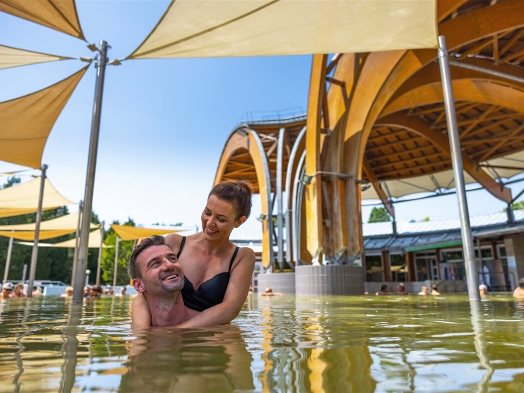 BÜKFÜRDŐ & HUNGUEST BÜK - WEST WING relax v nejléčivější vodě Maďarska - Lázně Bükfürdö nabízejí zábavu pro všechny - lázně Bükfürdö - Maďarsko