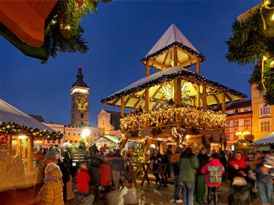 ČESKÉ BUDĚJOVICE & HLUBOKÁ andělský advent - zdroj: https://www.ceskobudejovickyadvent.cz/galerie/
