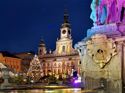 ČESKÉ BUDĚJOVICE & HLUBOKÁ andělský advent - zdroj: https://www.ceskobudejovickyadvent.cz/galerie/
