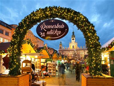 ČESKÉ BUDĚJOVICE & HLUBOKÁ andělský advent - zdroj: https://www.ceskobudejovickyadvent.cz/galerie/