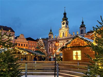 ČESKÉ BUDĚJOVICE & HLUBOKÁ andělský advent - zdroj: https://www.ceskobudejovickyadvent.cz/galerie/
