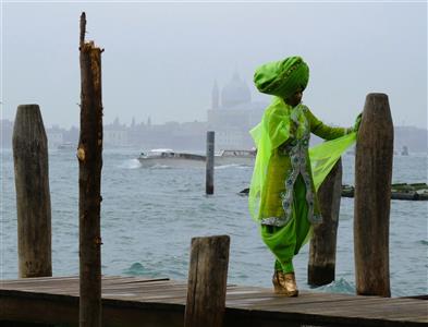 BENÁTKY karnevalové veselí na Valentýna - Benátky v karnevalu -  karnevalová maska - Itálie - poznávací zájezd