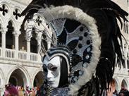 Benátky v karnevalu - karnevalová maska - Itálie - poznávací zájezd