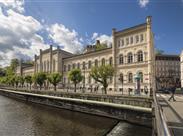 KARLOVY VARY jarní výlet za vřídelní vodou, Becherovkou a kávou Pupp