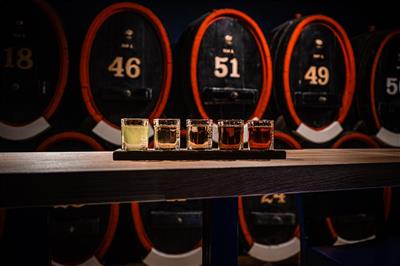 KARLOVY VARY jarní výlet za vřídelní vodou, Becherovkou a kávou Pupp - Domov Becherovky - Karlovy Vary - Česko - Za poznáním; zdroj: www.becherovka.com