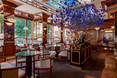 KARLOVY VARY jarní výlet za vřídelní vodou, Becherovkou a kávou Pupp - Café Pupp - Karlovy Vary - Česko - Za poznáním; zdroj: www.visitczechia.com