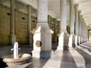 KARLOVY VARY jarní výlet za vřídelní vodou, Becherovkou a kávou Pupp