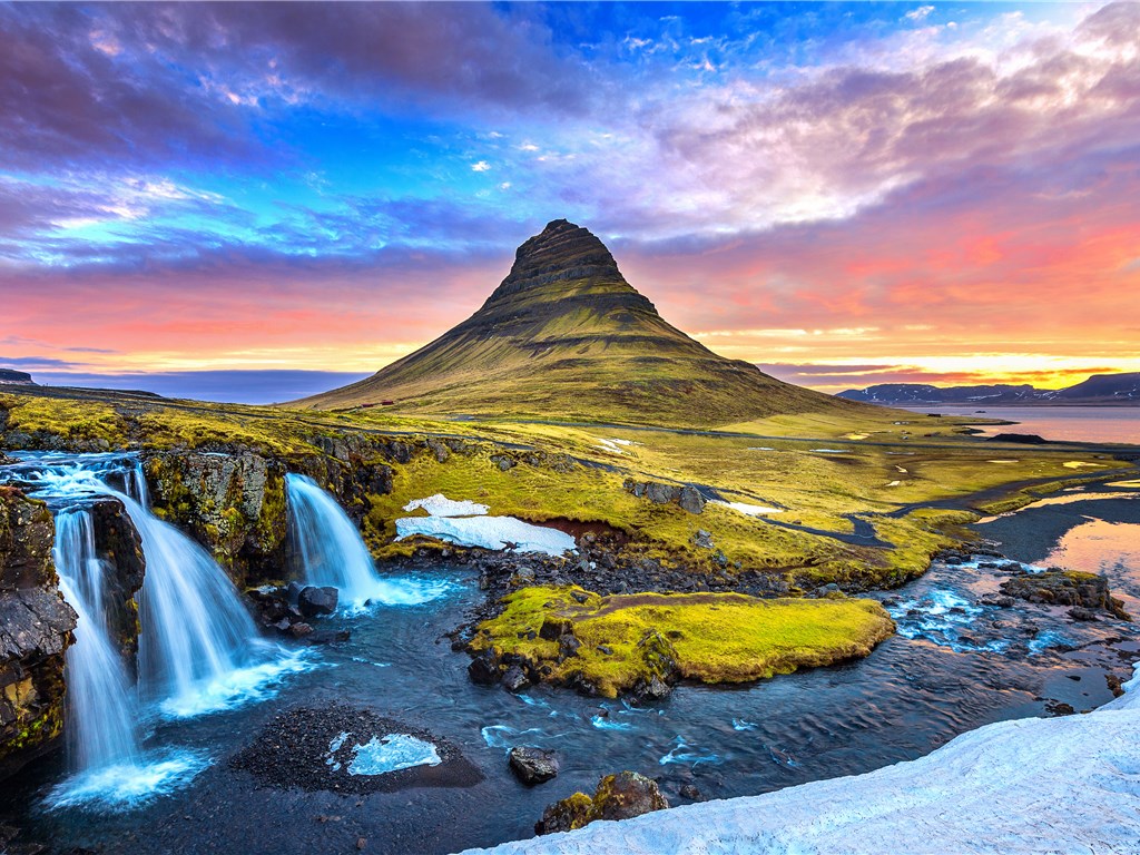 ISLAND putování západem země VIGINGŮ a SÁG - Kirkjufell - Island - Poznávací zájezdy