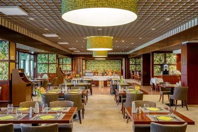 HÉVÍZ & ENSANA AQUA all inclusive relax nad jezerem - hotelová restaurace - lázně Hévíz - Maďarsko - RELAX pobyt