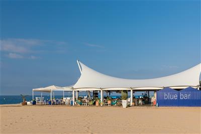 htop Jadhe (plná penze & voda a víno) - Blue Bar Beach Club - Calella - Španělsko - Costa del Maresme - Za mořem