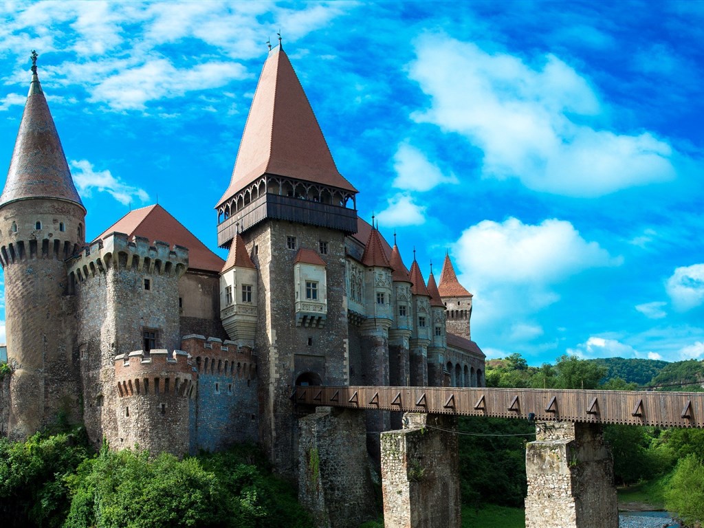 RUMUNSKO a tajuplná Transylvánie - Korvínův hrad Hunedoara