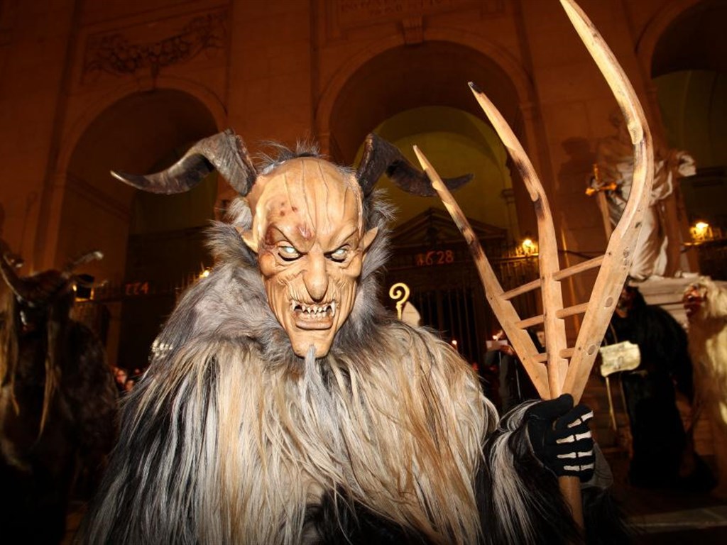 SALZBURG s Krampusy - děsivý Krampus v Salzburgu