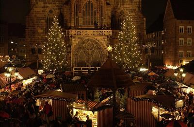 NORIMBERK s andělskými perníky - Adventní zájezdy na vánoční trhy (Německo - Norimberk / Nürnberg) - vánoční idylka na adventních trzích před Frauenkirche