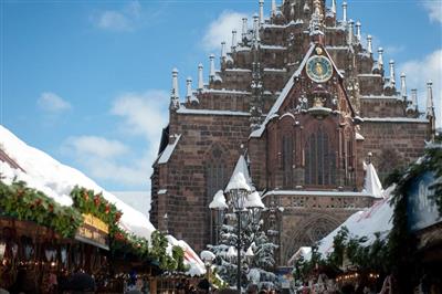 NORIMBERK s andělskými perníky - Adventní zájezdy na vánoční trhy (Německo - Norimberk / Nürnberg) - dominanta města - Frauenkirche