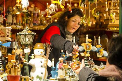 DRÁŽĎANY a Tři oříšky pro Popelku v nákupní neděli - Adventní zájezdy na vánoční trhy (Německo - Drážďany / Dresden) - vánoční idylka na trzích v Drážďanech