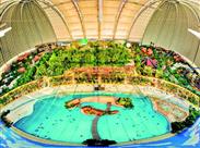 Tropical Islands - svět tobogánů, vodopádů, deštných pralesů a největší saunovací zónou v Evropě - Něměcko