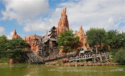 DISNEYLAND a Paříž o velikonocích - Velká hromová hora, důlní vláček, nejkrásnější horská dráha v Evropě - Francie