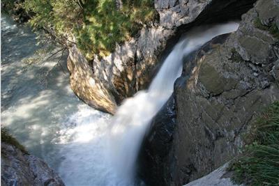 ŠVÝCARSKO křížem krážem - ozdoba Švýcarska - deset ledovcových kaskád - Trümmelbach - údolí Lauterbrunnental - Švýcarsko
